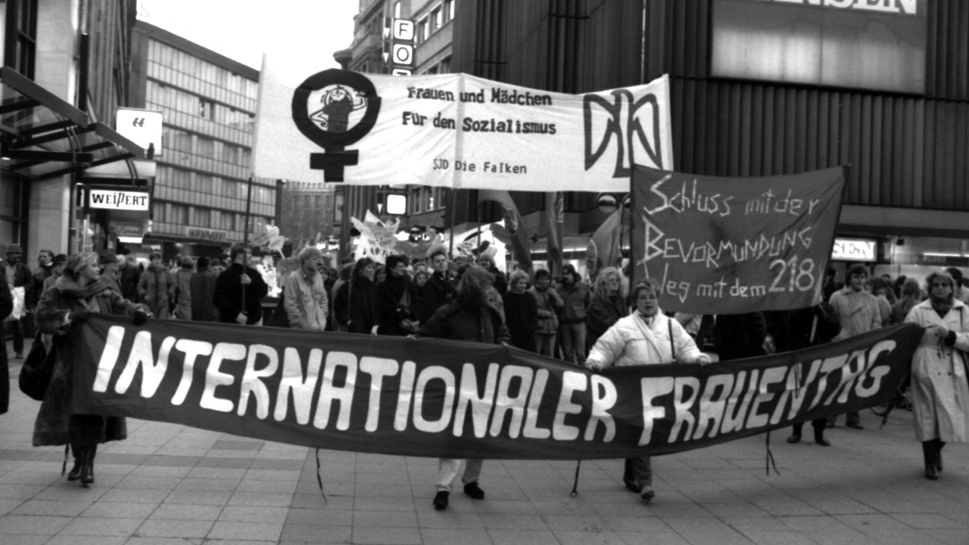Frauendemo beim Internationalen Frauentag . (Foto: picture-alliance / Reportdienste, Klaus Rose)