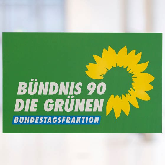 Hinweisschild auf die Grünen-Fraktion im Deutschen Bundestag. (Foto: picture-alliance / Reportdienste, picture alliance / Geisler-Fotopress | Christoph Hardt/Geisler-Fotopres)